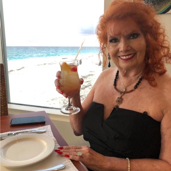 Meet your Posher, 🌹Jacqueline👠👄 - Picture 9 of 16